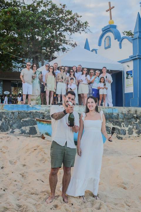 Surpreenda quem você ama com um pedido de casamento emocionante em Praia do Forte-BA. Eternize o sim à beira-mar com ensaio fotográfico profissional focado em capturar sentimentos verdadeiros na Linha Verde. POR WALDYR LANTYER, FOTOGRAFO EM PRAIADOFORTE'