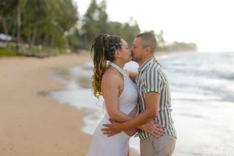 A mágica de ser mãe em um destino inesquecível.
Registrar a gestação durante a viagem à Praia do Forte é eternizar a espera do seu bebê no lugar onde a paz e a natureza se encontram.
✨ Ensaio Gestante Praia do Forte'
