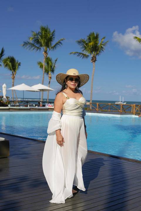 Detalhe dourado marcando os 60 anos de vida — still fotográfico feito durante o ensaio de aniversário no Tivoli EcoResort, Praia Waldyr Lantyer Foto de Praia do Forte Bahia Tivoli'