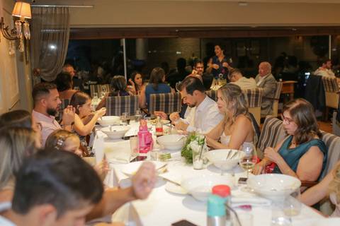 A essência do amor verdadeiro registrada com extrema sofisticação, poesia e leveza na capital baiana. A história de Lais e Caio. Foto: Waldyr Lantyer, Fotografia de casamento em Salvador-Ba'