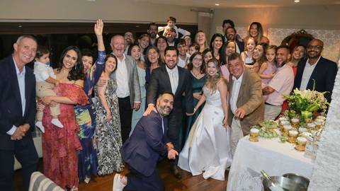 A essência do amor verdadeiro registrada com extrema sofisticação, poesia e leveza na capital baiana. A história de Lais e Caio. Foto: Waldyr Lantyer, Fotografia de casamento em Salvador-Ba'