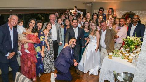 A essência do amor verdadeiro registrada com extrema sofisticação, poesia e leveza na capital baiana. A história de Lais e Caio. Foto: Waldyr Lantyer, Fotografia de casamento em Salvador-Ba'