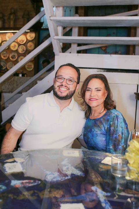 A obra A Alma Servida à Mesa sintetiza anos de pesquisa, amor e respeito pelos ingredientes locais. Ver a chef compartilhando essa conquista em um evento tão prestigiado reforça o papel fundamental que ela desempenha em nossa cultura baiana.'