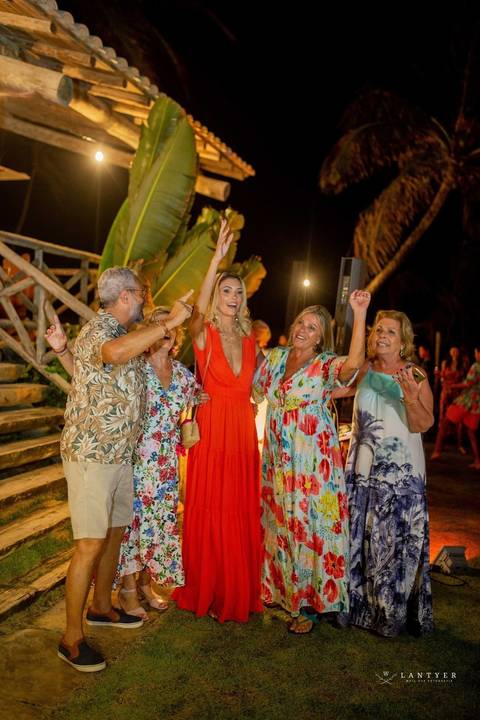 Casamento em Subaúma - Cantor de Casamento Tree Bies Resort - Subaúma - Bahia - Festa de Pré-Casamento - Casamento na Praia - Praia do Forte Bahia – Noivos – Edno Sá - Waldyr Lantyer Fotrografia - Foto da Hora SSA'