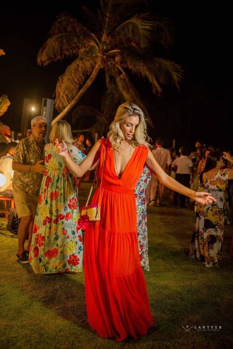 Casamento em Subaúma - Cantor de Casamento Tree Bies Resort - Subaúma - Bahia - Festa de Pré-Casamento - Casamento na Praia - Praia do Forte Bahia – Noivos – Edno Sá - Waldyr Lantyer Fotrografia - Foto da Hora SSA'