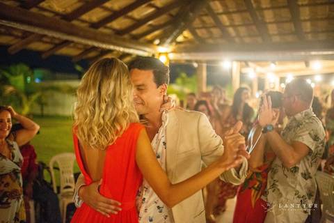 Casamento em Subaúma - Cantor de Casamento Tree Bies Resort - Subaúma - Bahia - Festa de Pré-Casamento - Casamento na Praia - Praia do Forte Bahia – Noivos – Edno Sá - Waldyr Lantyer Fotrografia - Foto da Hora SSA'