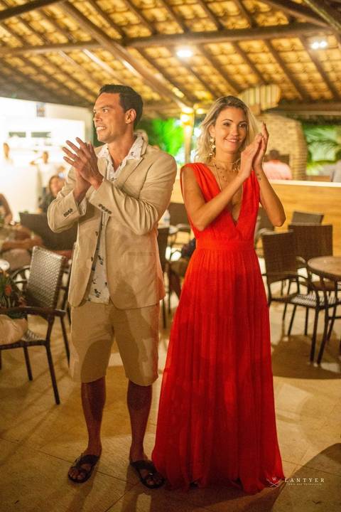 Casamento em Subaúma - Cantor de Casamento Tree Bies Resort - Subaúma - Bahia - Festa de Pré-Casamento - Casamento na Praia - Praia do Forte Bahia – Noivos – Edno Sá - Waldyr Lantyer Fotrografia - Foto da Hora SSA'