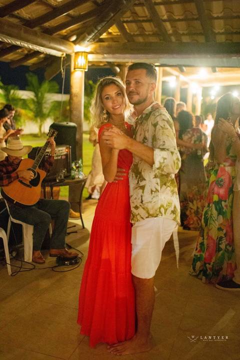 Casamento em Subaúma - Cantor de Casamento Tree Bies Resort - Subaúma - Bahia - Festa de Pré-Casamento - Casamento na Praia - Praia do Forte Bahia – Noivos – Edno Sá - Waldyr Lantyer Fotrografia - Foto da Hora SSA'