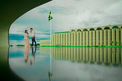 Ensaio gestacional em Brasília-DF, Praça dos Cristais.

Ensaio de Gestante Ensaio de familia
Waldyr Lantyer Fotografia'