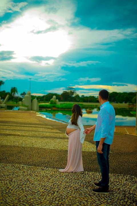 Ensaio gestacional em Brasília-DF, Praça dos Cristais.

Ensaio de Gestante Ensaio de familia
Waldyr Lantyer Fotografia'