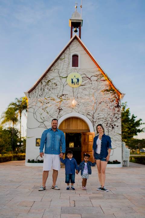 Ensaio de Família no Lago Sul, Brasília-DF.
Book de família
Adoção
Waldyr Lantyer Fotografia
Ensaio de Família em Anapolis-GO
Anapolis-GO - Waldyr Lantyer
Waldyr José Andrade Lantyer'