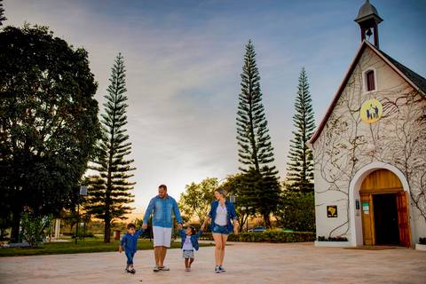 Ensaio de Família no Lago Sul, Brasília-DF.
Book de família
Adoção
Waldyr Lantyer Fotografia
Ensaio de Família em Anapolis-GO
Anapolis-GO - Waldyr Lantyer
Waldyr José Andrade Lantyer'