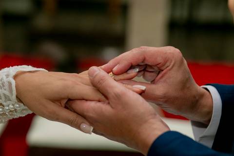 @dicamargodecoracoes⁠
Buffet: @andregourmet⁠
Banda para recepção: @elasduarte⁠
Transporte da noiva: @pratikamanobrista⁠
Cabelo e maquiagem: @fiore.institutodebeleza⁠
Vestido de noiva: @maisonvivianspier⁠
Waldyr Lantyer'