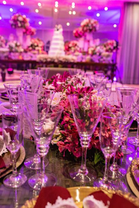 Espaço: @varandaspark⁠
Decoração: @dicamargodecoracoes⁠
@andregourmet⁠
@elasduarte⁠
@pratikamanobrista⁠
@fiore.institutodebeleza⁠
@maisonvivianspier⁠
@mzaniratto⁠
@docemaison⁠
@danilimaconsultora ⁠
@aguiar_de_brito_cerimonial⁠
Waldyr Lantyer Fotografia'