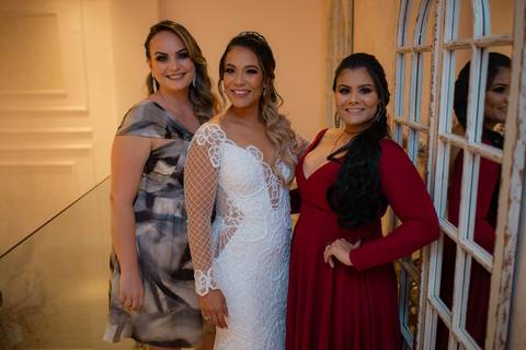 Noiva Pamella no @fiore.institutodebeleza⁠ vestindo @maisonvivianspier⁠. Makingof da noiva em Águas Claras-DF'