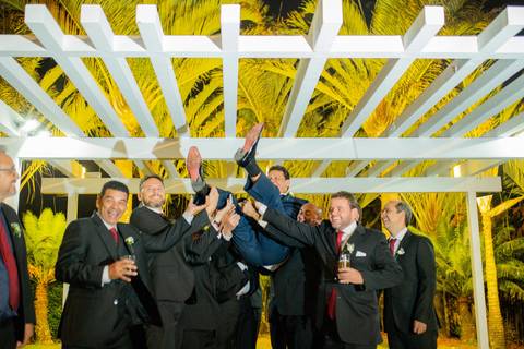 @dicamargodecoracoes⁠
@andregourmet⁠
@elasduarte⁠
@pratikamanobrista⁠
@fiore.institutodebeleza⁠
@maisonvivianspier⁠
@mzaniratto⁠
@docemaison⁠
@danilimaconsultora ⁠
@aguiar_de_brito_cerimonial⁠
Waldyr Lantyer Fotografia Águas Claras, Park Way Brasília'