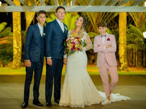 @dicamargodecoracoes⁠
@andregourmet⁠
@elasduarte⁠
@pratikamanobrista⁠
@fiore.institutodebeleza⁠
@maisonvivianspier⁠
@mzaniratto⁠
@docemaison⁠
@danilimaconsultora ⁠
@aguiar_de_brito_cerimonial⁠
Waldyr Lantyer Fotografia Águas Claras, Park Way Brasília'