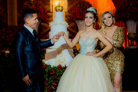 Festa de 15 ano em Luziânia-GO
Ensaio de 15 anos em Basilia
Fotografia de 15 anos por Waldyr Lantyer
Fotografia de 15 anos em Praia do Forte Bahia
Ser Fotógrafo
Waldyr José Andrade Lantyer
Waldyr Lantyer
Aniversário de 15 Anos'