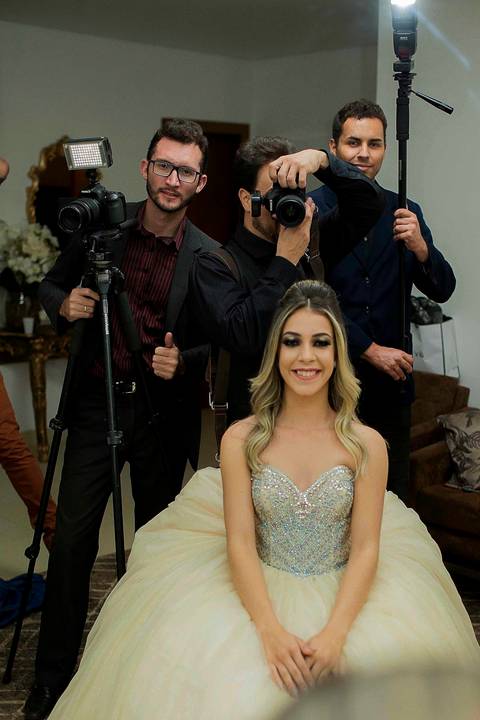 Festa de 15 ano em Luziânia-GO
Ensaio de 15 anos em Basilia
Fotografia de 15 anos por Waldyr Lantyer
Fotografia de 15 anos em Praia do Forte Bahia
Ser Fotógrafo
Waldyr José Andrade Lantyer
Waldyr Lantyer
Aniversário de 15 Anos'