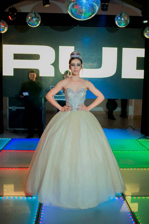 Festa de 15 ano em Luziânia-GO
Ensaio de 15 anos em Basilia
Fotografia de 15 anos por Waldyr Lantyer
Fotografia de 15 anos em Praia do Forte Bahia
Ser Fotógrafo
Waldyr José Andrade Lantyer
Waldyr Lantyer
Aniversário de 15 Anos'