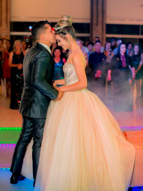 Festa de 15 ano em Luziânia-GO
Ensaio de 15 anos em Basilia
Fotografia de 15 anos por Waldyr Lantyer
Fotografia de 15 anos em Praia do Forte Bahia
Ser Fotógrafo
Waldyr José Andrade Lantyer
Waldyr Lantyer
Aniversário de 15 Anos'