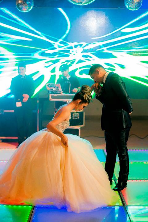 Festa de 15 ano em Luziânia-GO
Ensaio de 15 anos em Basilia
Fotografia de 15 anos por Waldyr Lantyer
Fotografia de 15 anos em Praia do Forte Bahia
Ser Fotógrafo
Waldyr José Andrade Lantyer
Waldyr Lantyer
Aniversário de 15 Anos'
