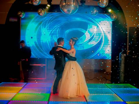 Festa de 15 ano em Luziânia-GO
Ensaio de 15 anos em Basilia
Fotografia de 15 anos por Waldyr Lantyer
Fotografia de 15 anos em Praia do Forte Bahia
Ser Fotógrafo
Waldyr José Andrade Lantyer
Waldyr Lantyer
Aniversário de 15 Anos'