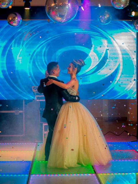 Festa de 15 ano em Luziânia-GO
Ensaio de 15 anos em Basilia
Fotografia de 15 anos por Waldyr Lantyer
Fotografia de 15 anos em Praia do Forte Bahia
Ser Fotógrafo
Waldyr José Andrade Lantyer
Waldyr Lantyer
Aniversário de 15 Anos'