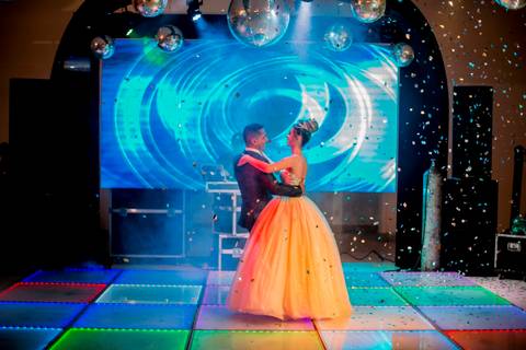 Festa de 15 ano em Luziânia-GO
Ensaio de 15 anos em Basilia
Fotografia de 15 anos por Waldyr Lantyer
Fotografia de 15 anos em Praia do Forte Bahia
Ser Fotógrafo
Waldyr José Andrade Lantyer
Waldyr Lantyer
Aniversário de 15 Anos'