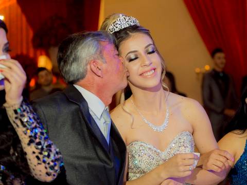 Festa de 15 ano em Luziânia-GO
Ensaio de 15 anos em Basilia
Fotografia de 15 anos por Waldyr Lantyer
Fotografia de 15 anos em Praia do Forte Bahia
Ser Fotógrafo
Waldyr José Andrade Lantyer
Waldyr Lantyer
Aniversário de 15 Anos'