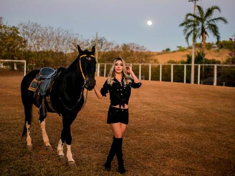 Ensaio fotográfico em Brasília
Ensaio de 15 anos em Brasília
Debutante Catedral de Brasília
Meus 15 anos
Meus quinze anos
Book Fotográfico em Brasilia
Book Fotográfico na lancha
Passeio de lancha em Brasília
Waldyr Lantyer Fotografia
Ensaio com cavalo'