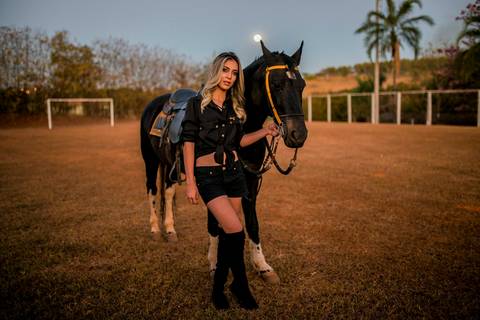 Ensaio fotográfico em Brasília
Ensaio de 15 anos em Brasília
Debutante Catedral de Brasília
Meus 15 anos
Meus quinze anos
Book Fotográfico em Brasilia
Book Fotográfico na lancha
Passeio de lancha em Brasília
Waldyr Lantyer Fotografia
Ensaio com cavalo'
