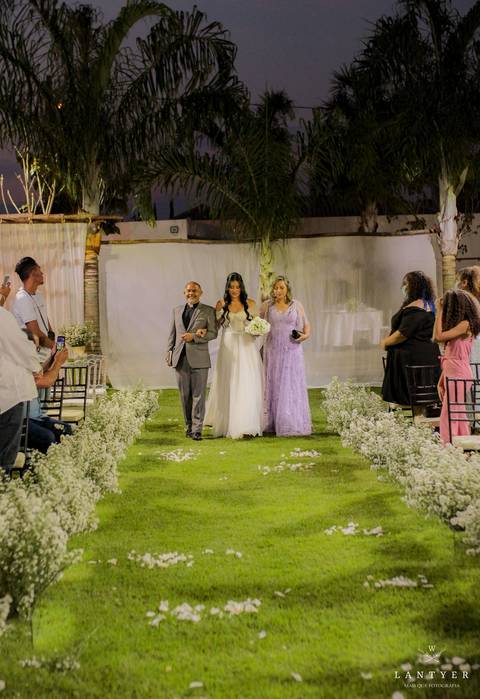 Casamento no campo, casamento em Formosa-GO, Casar, Virei Noiva, Noiva Goiana, Noivas 2021, Amor, Casei em casa, amo a família, casamento no Campo, Itiquira GO, Casar em Brasília, Casar em Posse-GO. Waldyr Lantyer'