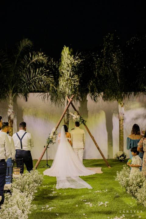 Casamento no campo, casamento em Formosa-GO, Casar, Virei Noiva, Noiva Goiana, Noivas 2021, Amor, Casei em casa, amo a família, casamento no Campo, Itiquira GO, Casar em Brasília, Casar em Posse-GO. Waldyr Lantyer'