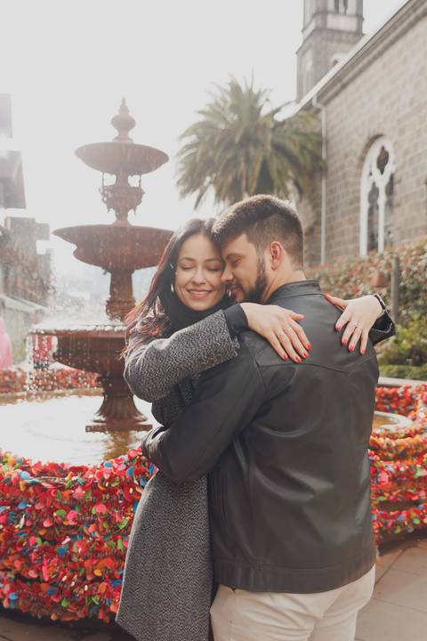 Pedido de casamento em gramado fonte do amor eterno gramadobook ensaio fotos barato prime gourmet fotografo noivado prime gourmet Ensaio Fotografico promocional promoção violinista'