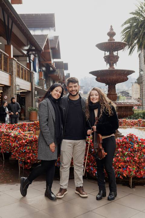 Pedido de casamento em gramado fonte do amor eterno gramadobook ensaio fotos barato prime gourmet fotografo noivado prime gourmet Ensaio Fotografico promocional promoção violinista'