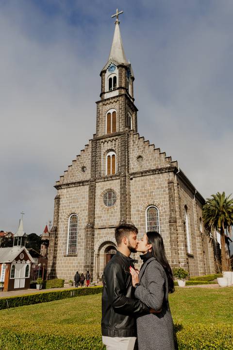 Pedido de casamento em gramado fonte do amor eterno gramadobook ensaio fotos barato prime gourmet fotografo noivado prime gourmet Ensaio Fotografico promocional promoção violinista'