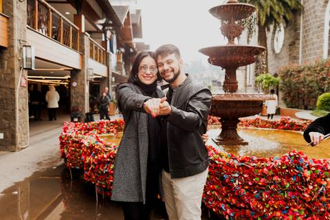 Pedido de casamento em gramado fonte do amor eterno gramadobook ensaio fotos barato prime gourmet fotografo noivado'