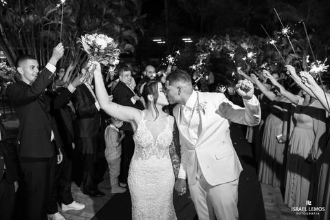 Casamento noiva da duda do grau na cidade de pitangui no hotel mata do ceu com fotos profissinais do fotografo israel lemos'