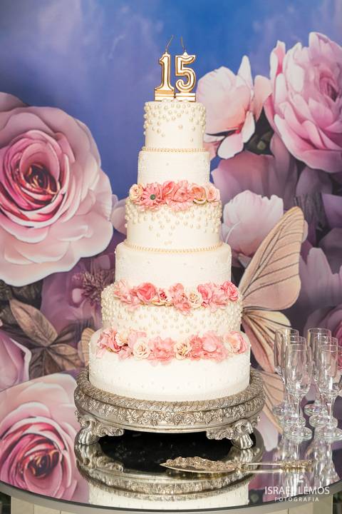 Bolo 15 anos debutante em para de minas'