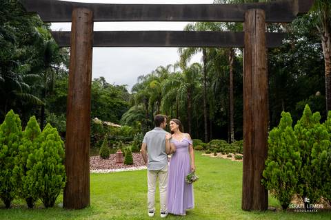 Fotografia de pre casamento em Betim no espaço sancturiam em Betim com fotos o fotógrafo de Betim Israel lemos'