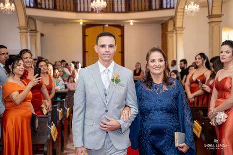 casamento na igreja São Francisco em Pitangui com o fotografo de casamento de bom despacho  Israel lemos'