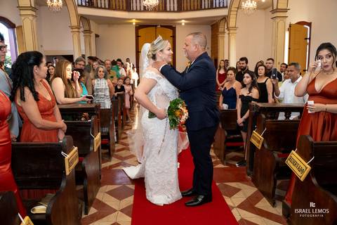 casamento na igreja São Francisco em Pitangui com o fotografo de casamento de bom despacho  Israel lemos'