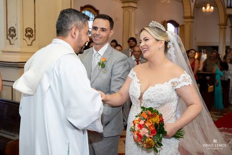 casamento na igreja São Francisco em Pitangui com o fotografo de casamento de bom despacho  Israel lemos'