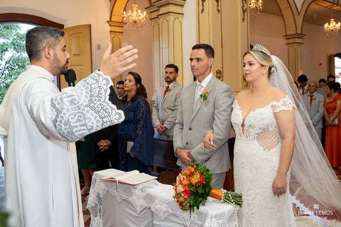 casamento na igreja São Francisco em Pitangui com o fotografo de casamento de bom despacho  Israel lemos'