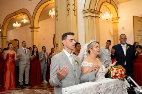 casamento na igreja São Francisco em Pitangui com o fotografo de casamento de bom despacho  Israel lemos'