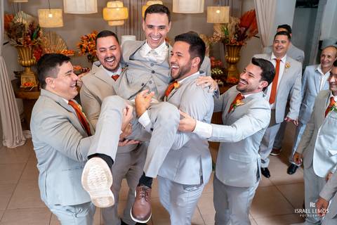 Se você está procurando um fotógrafo profissional em Bom Despacho (MG) para registrar seu casamento, ensaio fotográfico, aniversário ou evento especial, chegou ao lugar certo!

Meu nome é Israel, sou fotógrafo e videomaker com experiência em fotografia de'