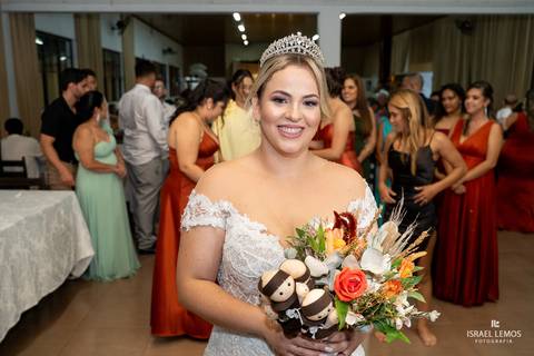 Se você está procurando um fotógrafo profissional em Bom Despacho (MG) para registrar seu casamento, ensaio fotográfico, aniversário ou evento especial, chegou ao lugar certo!

Meu nome é Israel, sou fotógrafo e videomaker com experiência em fotografia de'