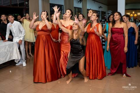 recepção de casamento em Pitangui no varandão com fotos oficiais do melhor fotografo de Pitangui Israel lemos'