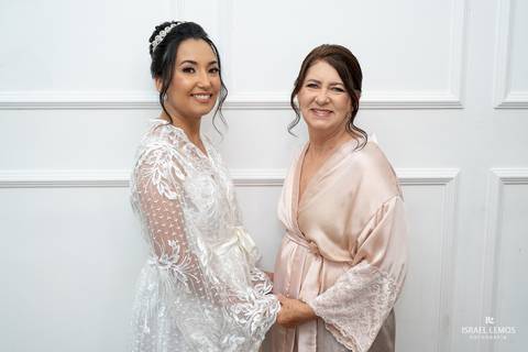 noiva com sua mãe em opara de minas'